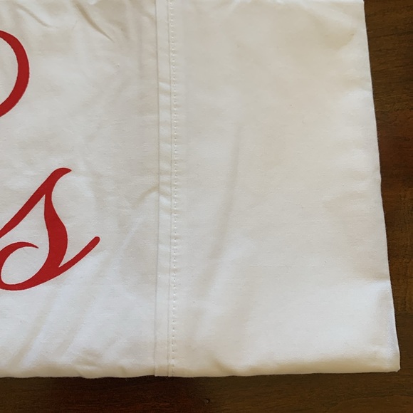 Mr. Claus 🎅 Mrs. Claus King pillowcases ❤️ - Picture 2 of 5